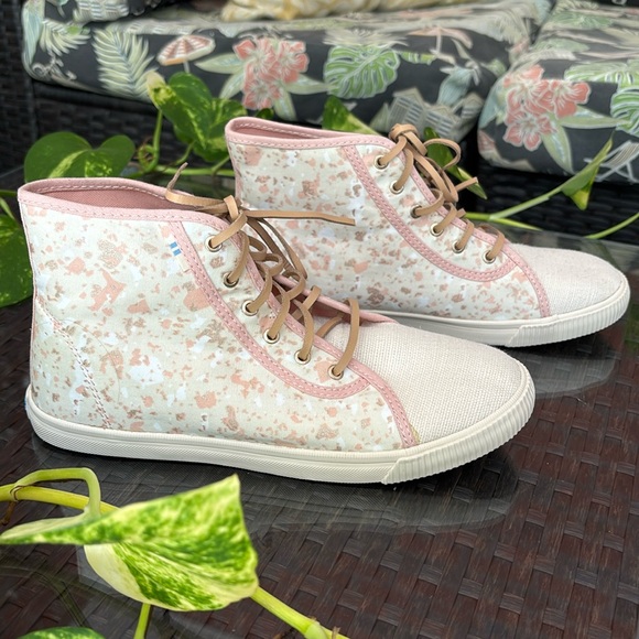 ✌ Tom's High tops ✌ - Picture 1 of 10